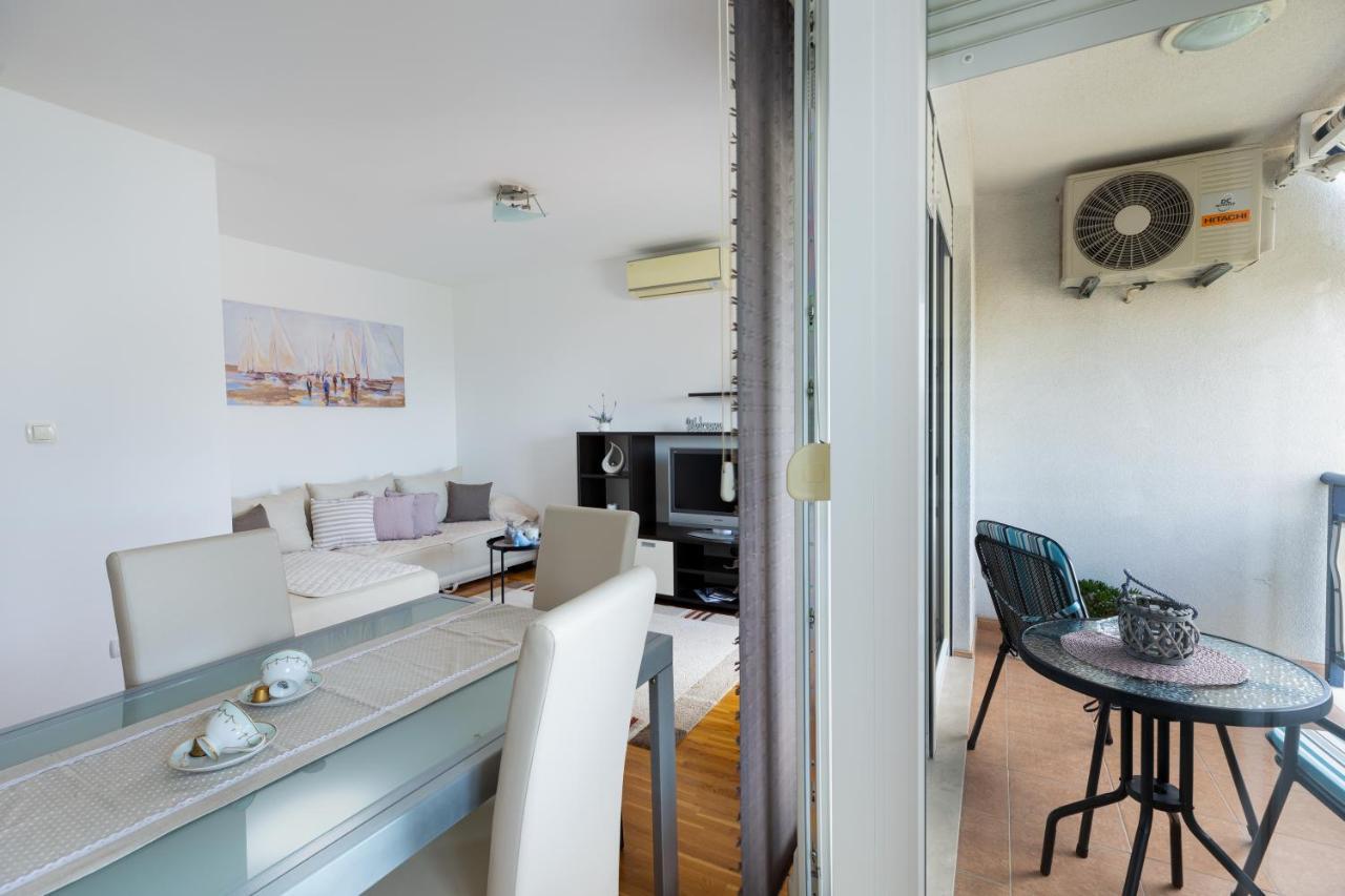 Karlita Apartment Solin Exterior photo